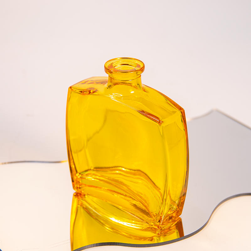 luxury cosmetic bottles and containers