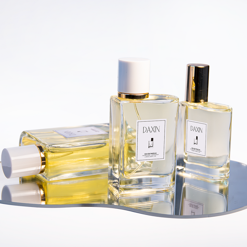 Frasco de perfume de vidrio transparente de 25 ml y 50 ml. Frasco de vidrio cuadrado vacío de 100 ml.