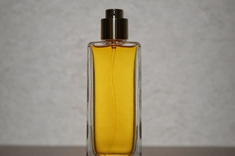 Apakah nama botol minyak wangi yang boleh diisi semula?