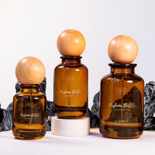 Atomizzatore portatile di profumo di colore ambrato in vetro per bottiglia di profumo da 30 ml 50 ml 100 ml