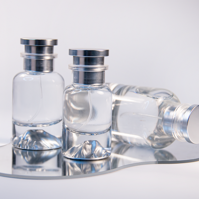 Botol Semprot Parfum Kaca Bulat Perak dengan Alas Tebal Motif Gunung Salju dan Konektor Bayonet