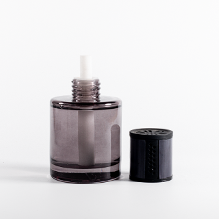 High Quality Gloss Grey Glass Diffuser Bottle 140ml Clear Diffuser Custom logo Elegant Glass Bottle