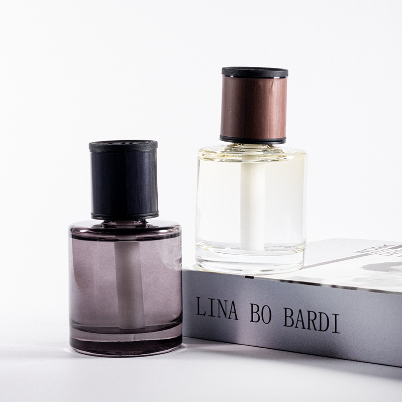 Botol Diffuser Kaca Abu-abu Mengkilap Berkualitas Tinggi 140ml Diffuser Bening dengan Logo Kustom Botol Kaca Elegan
