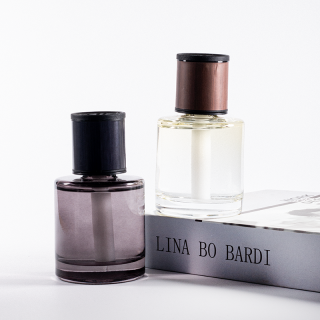 High Quality Gloss Grey Glass Diffuser Bottle 140ml Clear Diffuser Custom logo Elegant Glass Bottle