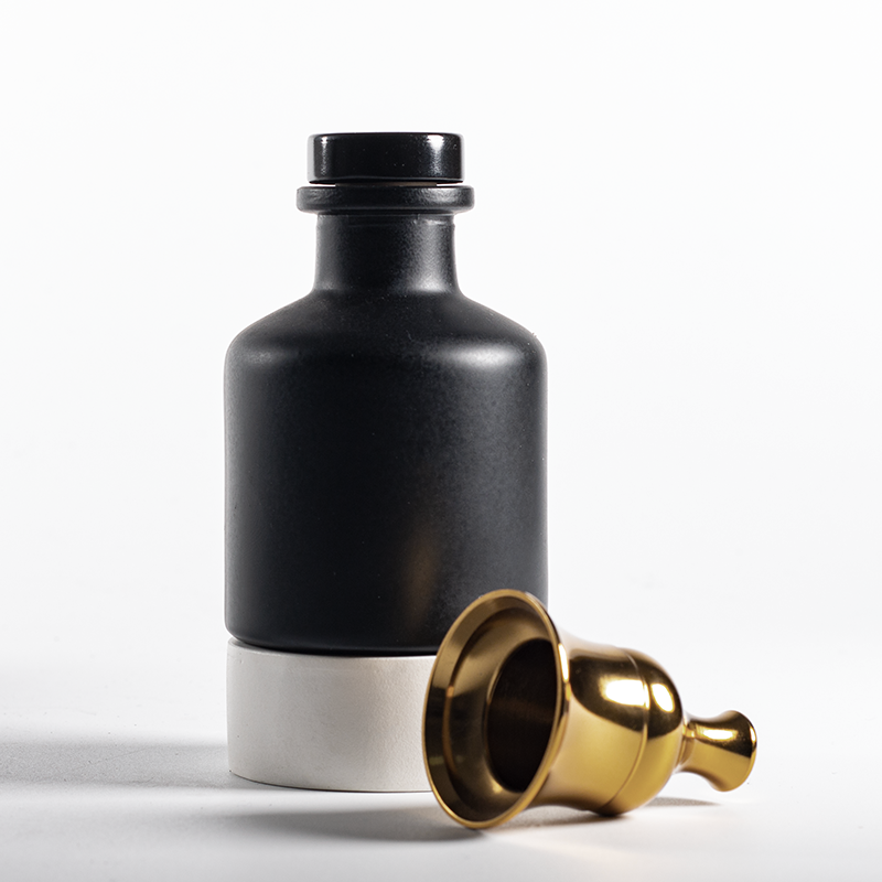 Botol Kaca Bulat Kosong untuk Parfum Rumah/Kantor Warna Hitam, 50ml, dengan Pengharum Ruangan dan Penyebar Aroma.