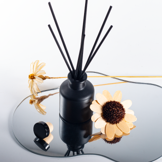 Black Home Office Fragrance Empty Round Perfume 50ml Reed Diffuser Glass Bottle