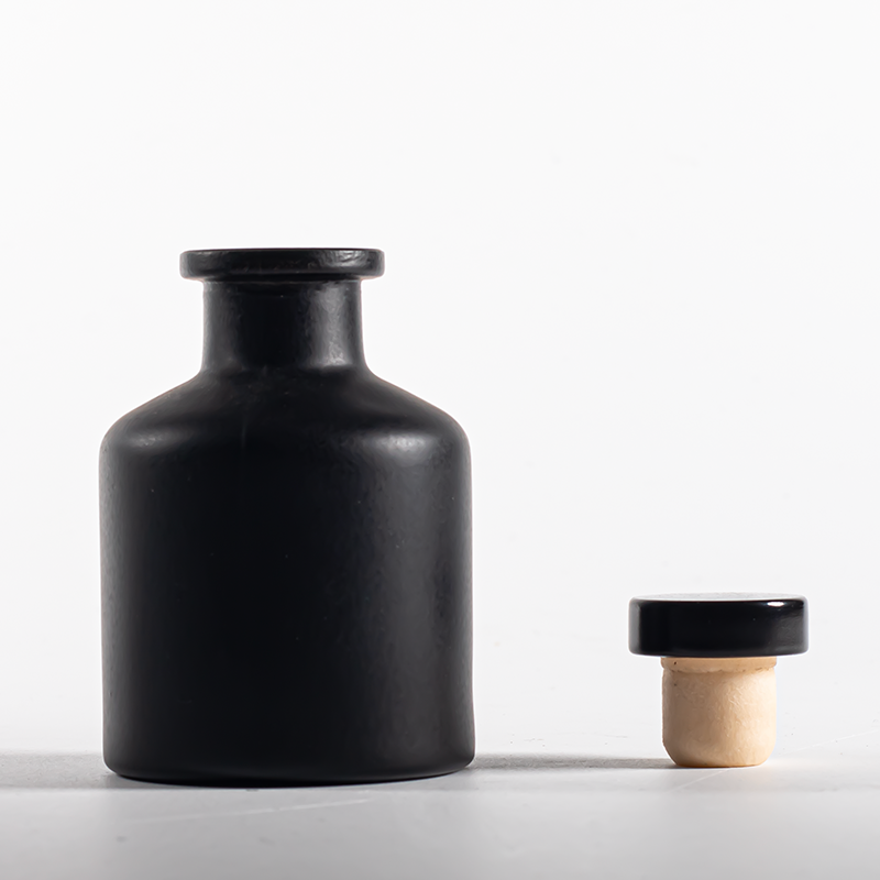 Black diffuser bottle