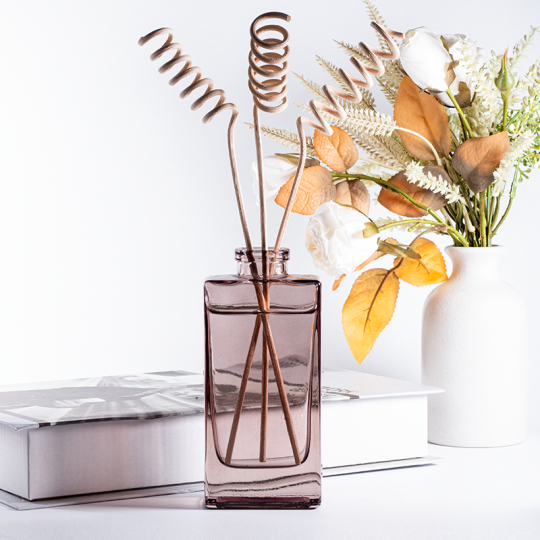 Semplice bottiglia di vetro quadrata da 140 ml vuota per diffusore di profumo in giunco