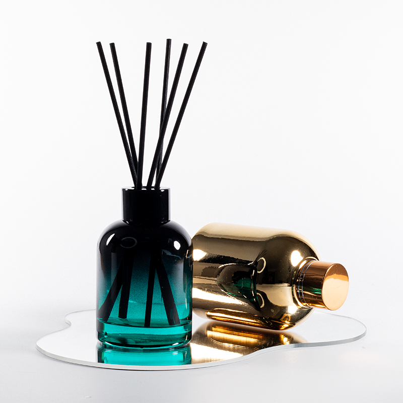 Luxurious Reed diffuser glass bottles