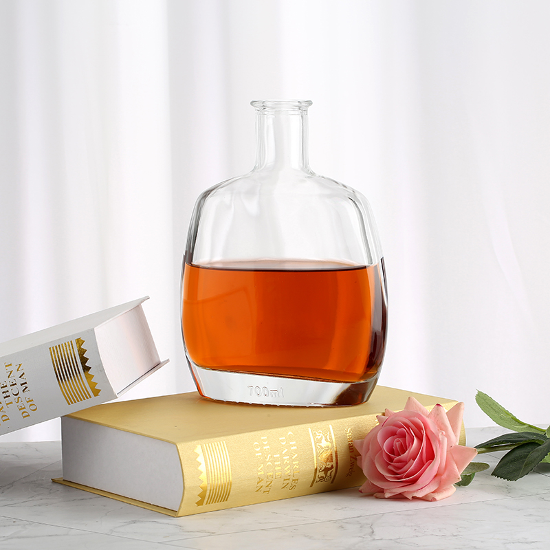Botol Vodka Kaca Bening Berkualitas Tinggi 700ml dengan Gabus Hitam