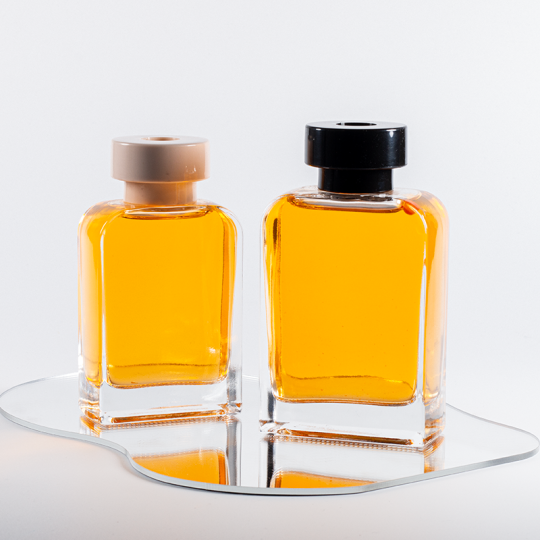 Design semplice 100ml 150ml Diffusore bottiglia di vetro con spalla scorrevole