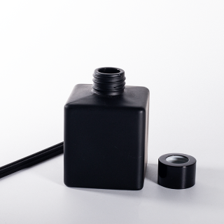 Fragancia para oficina en casa, color negro, botella de vidrio vacía de 50 ml con difusor de varillas