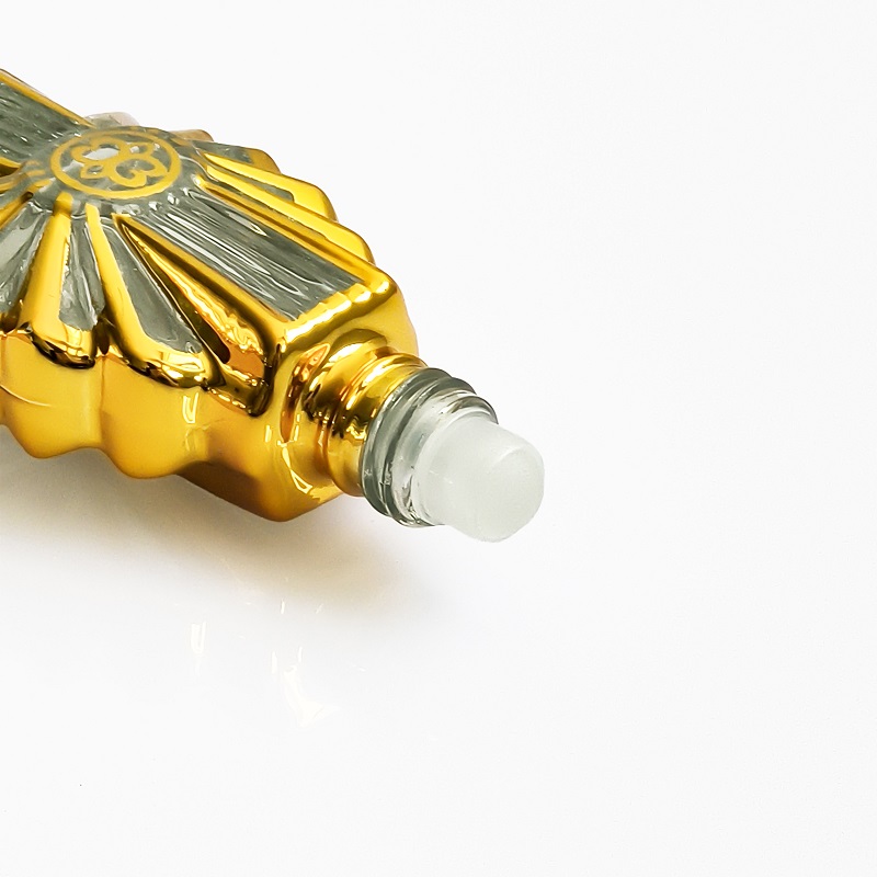 Tersedia Botol Roll-on Mewah Unik dengan Lapisan Elektroplating 12ml Botol Roll-on Minyak Esensial Kaca Kosong dengan Bola Baja