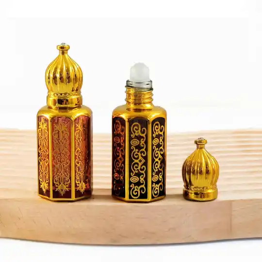 Botella de vidrio galvanizado coloreada con forma de rollo de 3 ml, 6 ml y 12 ml, botella de perfume con forma de rollo tallada galvanizada para aceites esenciales