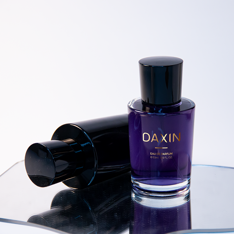 Botol Parfum Desainer Mewah OEM 50ml, Botol Parfum Kosong Kaca Hitam Unik untuk Isi Ulang