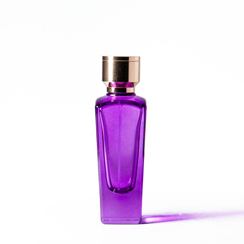 Fournisseur de flacons de parfum en verre : flacons de parfum en cristal de 30 ml et 50 ml et 100 ml.