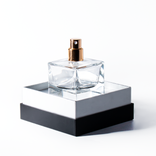 Botol Semprot Parfum Perjalanan Persegi 50ml 100ml 30ml dengan Tutup Kayu dan Kotak