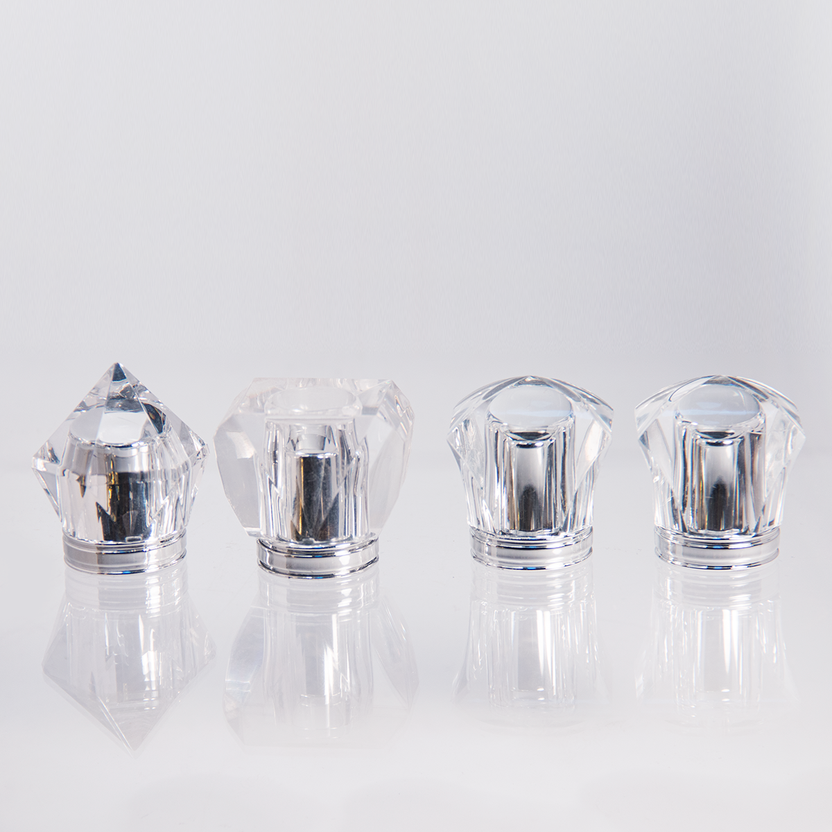 Tutup Botol Parfum Mewah dengan Logo Kustom FEA 15mm Plastik Akrilik PP UV