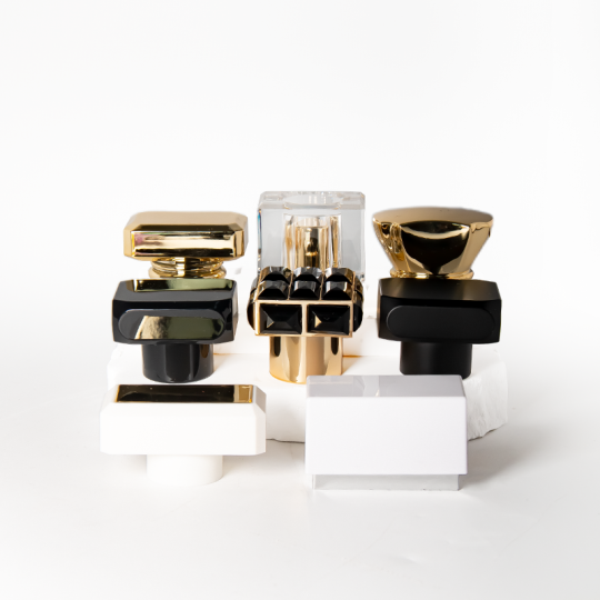 Tappi per bottiglie di profumo in plastica di lusso a forma di T personalizzati, tappi per bottiglie di profumo in vetro, tappi per bottiglie di cosmetici in oro