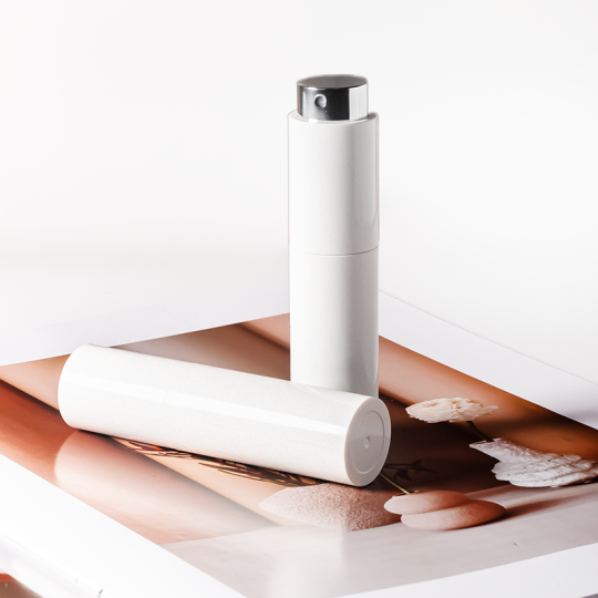 Mini profumo da viaggio ricaricabile tascabile da 5 ml e 10 ml, flacone spray portatile di lusso con MOQ basso