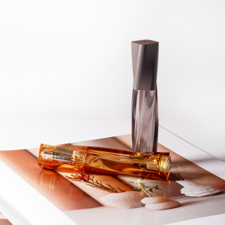 Botol Atomizer Parfum Kosong Transparan Anti Bocor 8ml dengan Bagian Bawah Tarik Keluar Tidak Beraturan