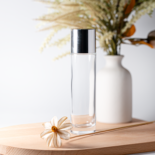 Botol Kaca Pasokan Langsung Pabrik 130ml Botol Kosmetik Kaca dengan Tutup Sekrup