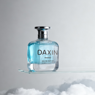 Quadratische, durchsichtige Glasflasche, 100 ml, mit Bördelverschluss, inklusive Verschluss und Verpackung.