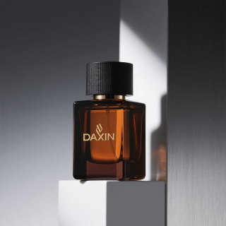 Flacone di vetro vuoto quadrato per profumo e olio spray per cosmetici con etichetta privata personalizzata in ambra con coperchi