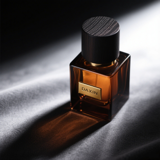 Flacone di vetro vuoto quadrato per profumo e olio spray per cosmetici con etichetta privata personalizzata in ambra con coperchi