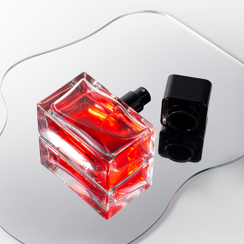 Botol Parfum Kaca Persegi Panjang Isi Ulang 50ml Bening dengan Tutup Persegi Hitam dan Pompa