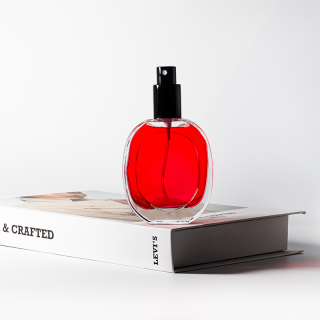 Botol Minyak Wangi Bulat Rata 30ml Berkualiti Tinggi Jualan Langsung Kilang Kaca Tebal Bawah dengan Penutup Hitam