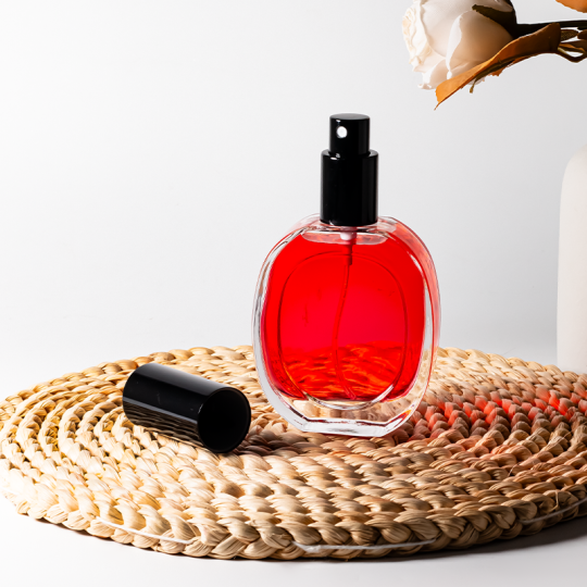 Factory Direct Sale Quality 30ml Flat Round Perfume Bottle Thick Bottom Glass with Black Lids