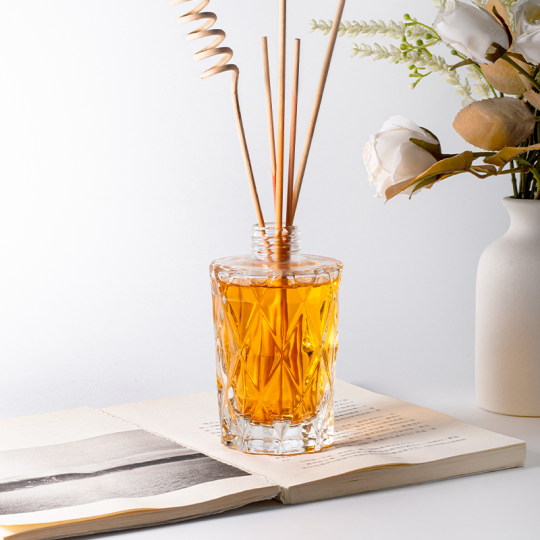 Empty Glass Perfume Bottle 170ml Cylinder Cosmetic Packaging Reed Diffuser Glass Bottle