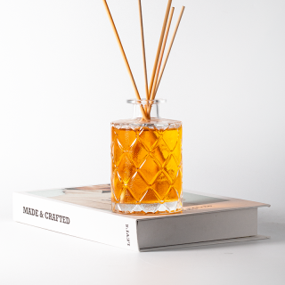 Flacon diffuseur de parfum en verre transparent vide de 219 ml.