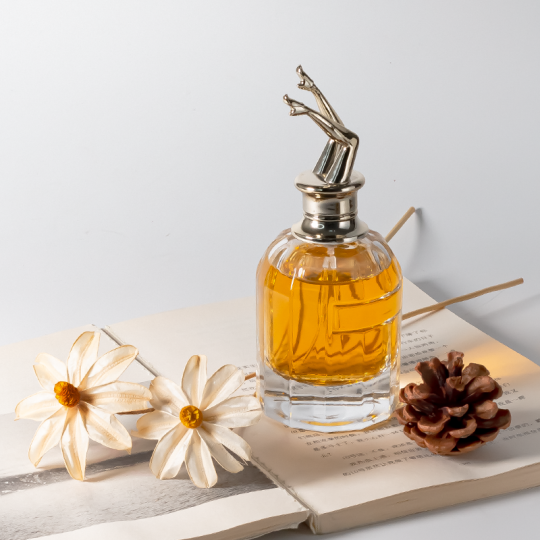 Global Wholesale 25ml 90ml 95ml Women's Eau De Parfum Floral Perfume Spray Bottle