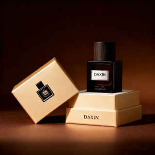 Moderner, hochwertiger, quadratischer Parfümflakon (100 ml/50 ml) mit Boxverpackung und Holzdeckel