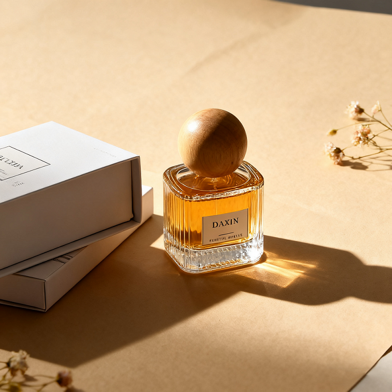 Flacon de parfum rond vide en verre transparent personnalisé de 30 ml, 50 ml et 100 ml avec bouchon en bois
