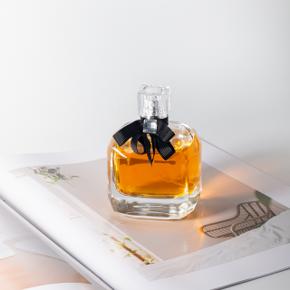 Botol Parfum Persegi Multi-Sudut Mewah 100ml dengan Pita yang Indah, Dua Pilihan Badan Botol