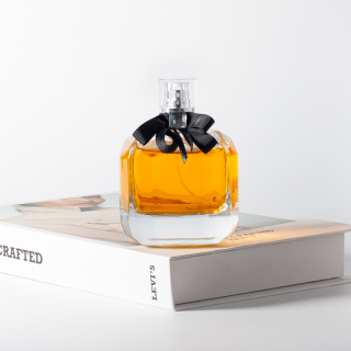 Botol Parfum Persegi Multi-Sudut Mewah 100ml dengan Pita yang Indah, Dua Pilihan Badan Botol