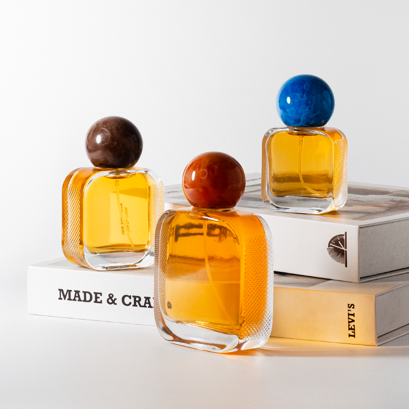 Exquisite retro 30ml glass perfume bottle