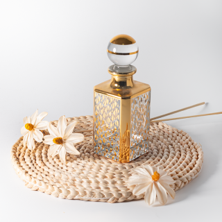 Botol Parfum Minyak Esensial Oud Kaca Mewah UV Emas, Ukuran 150ml, untuk Penggunaan di Toko.