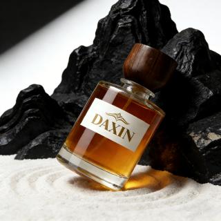 Luxury Cylinder Heavy Base Glass Fragrance Parfum Spray Bottle 30ml 50ml 100ml with Wooden Cap