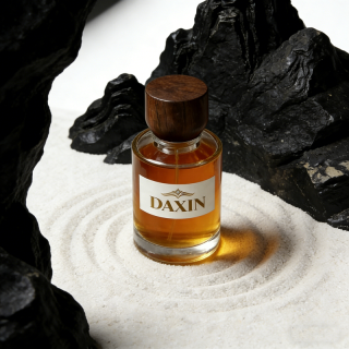 Luxury Cylinder Heavy Base Glass Fragrance Parfum Spray Bottle 30ml 50ml 100ml with Wooden Cap