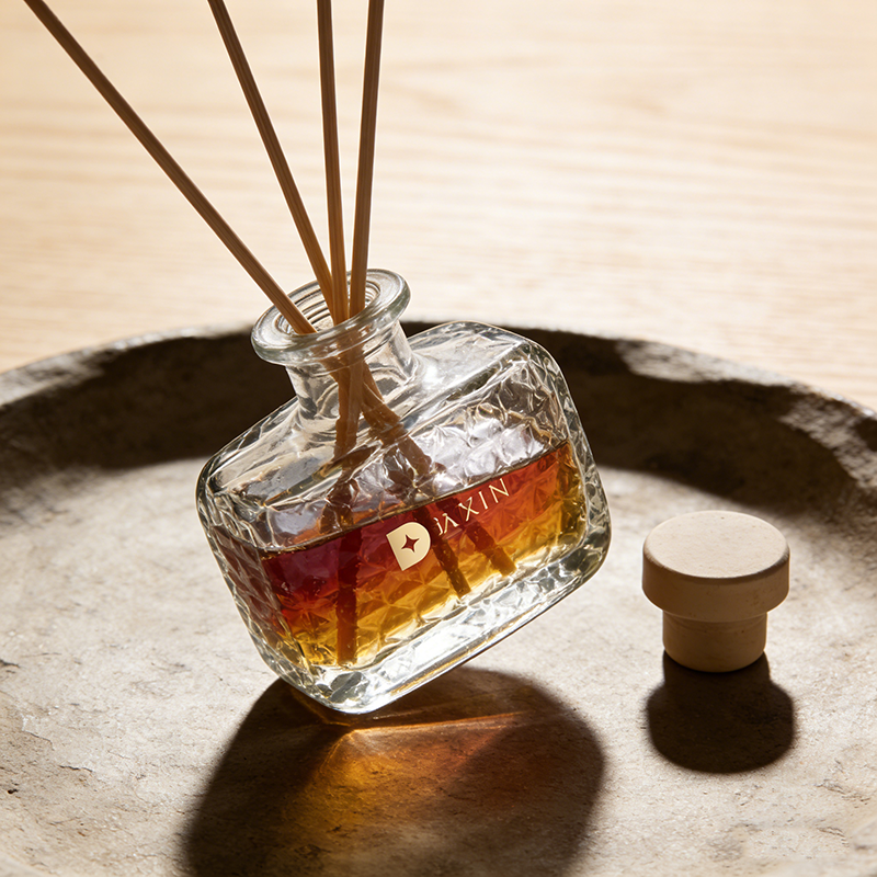 Botol Pengharum Ruangan Diffuser Aroma Desain Baru 50ml Botol Diffuser Reed Kaca dengan Segel Gabus