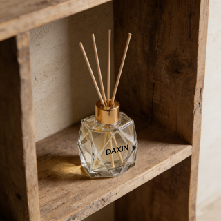 Botol Kaca Diffuser Aromaterapi Berbentuk Belah Ketupat Unik 100ml 200ml