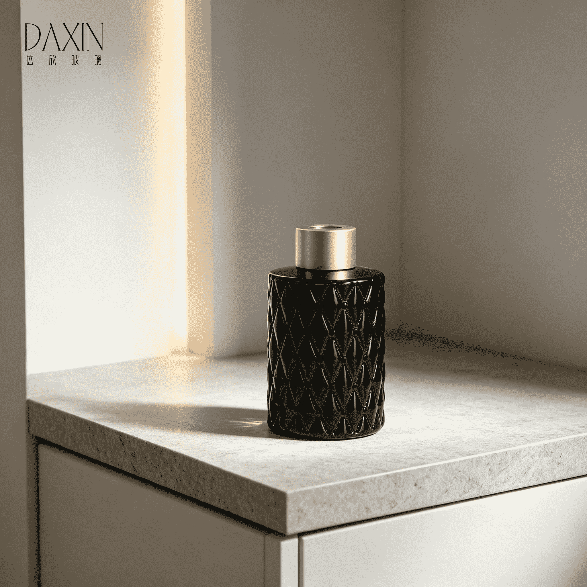 120ml & 170ml Black/White Glass Reed Diffuser Bottles