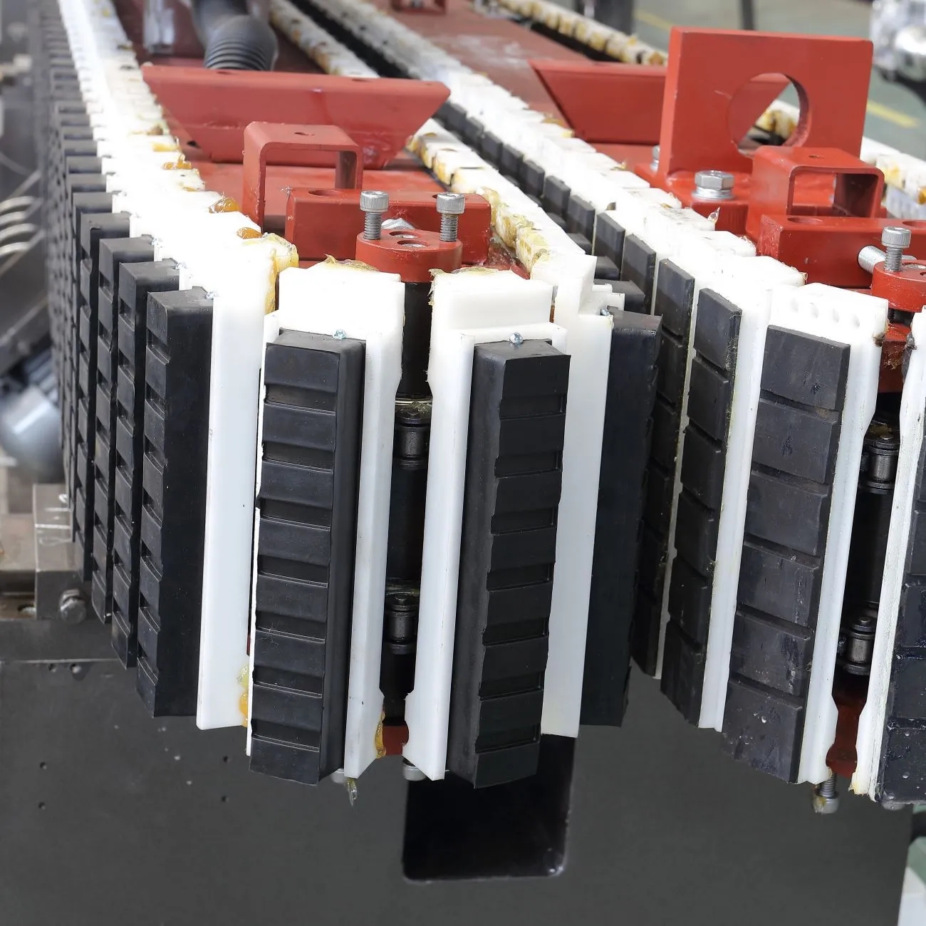 What factors should be considered when choosing a glass edging machine for a specific application