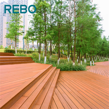Eco Forest Terrassenbeläge aus Bambusverbundstoff