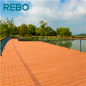 Fácil instalação de deck de bambu