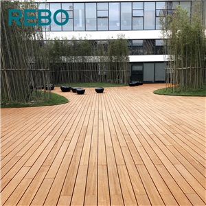 Deck de bambu natural para áreas externas